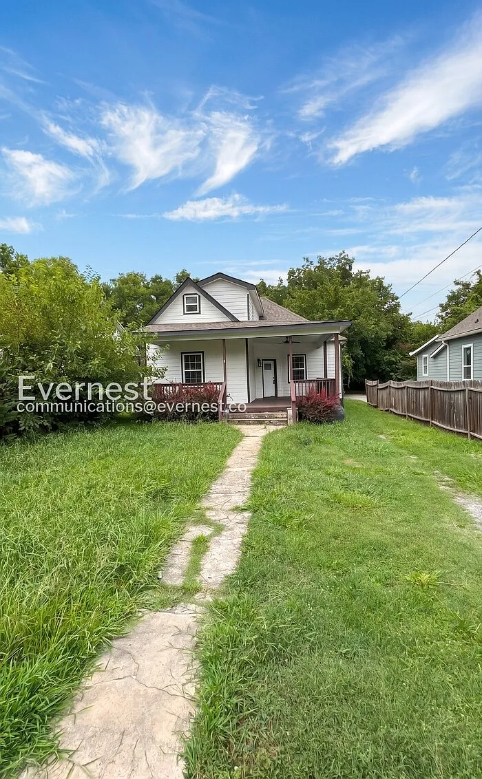 4 bed, 3.0 bath, 1650 sqft, $1,845 — Photo 1