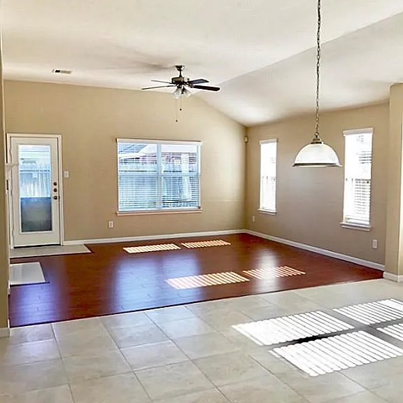 30318 Emerson Creek Dr — Photo 8