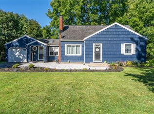 5 Penfield Cres, Rochester, NY 14625