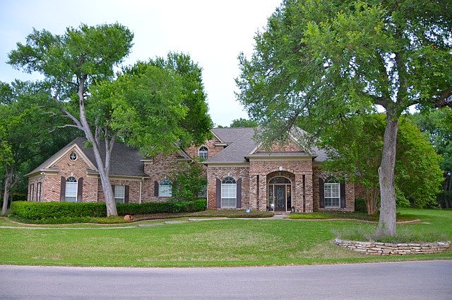 1st image of 301 Salado Creek Pl