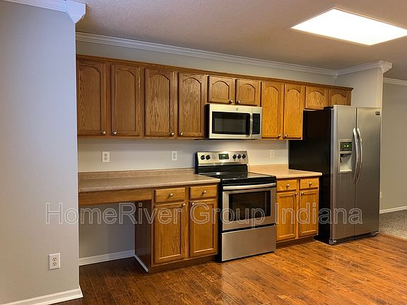 5th image of 5676 N Plymouth Ct