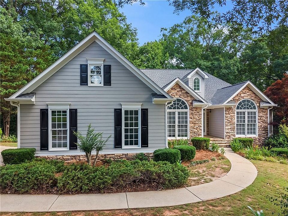 1st image of 299 Heights Ln