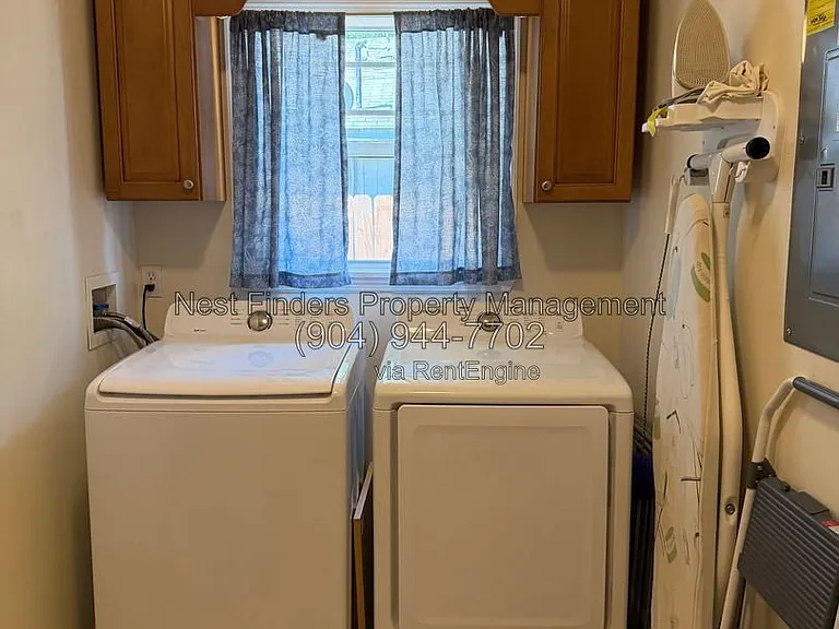 3886 Walsh St — Photo 24