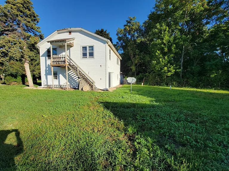 8707 E State St — Photo 3