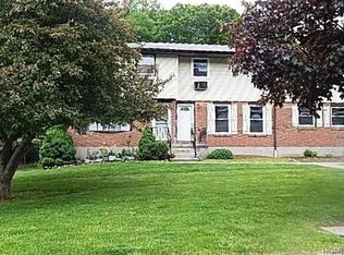 101 Parr Meadow Dr, Newburgh, NY 12550