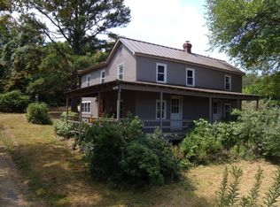 820 Fodderstack Rd, Flint Hill, VA 22627