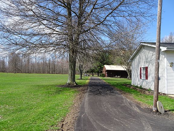 Driveway to outbuilding