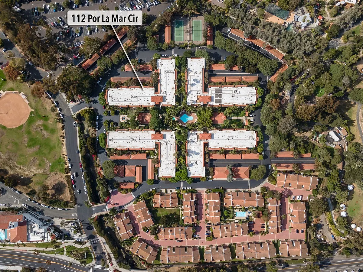 Building Photo - 112 Por La Mar Cir