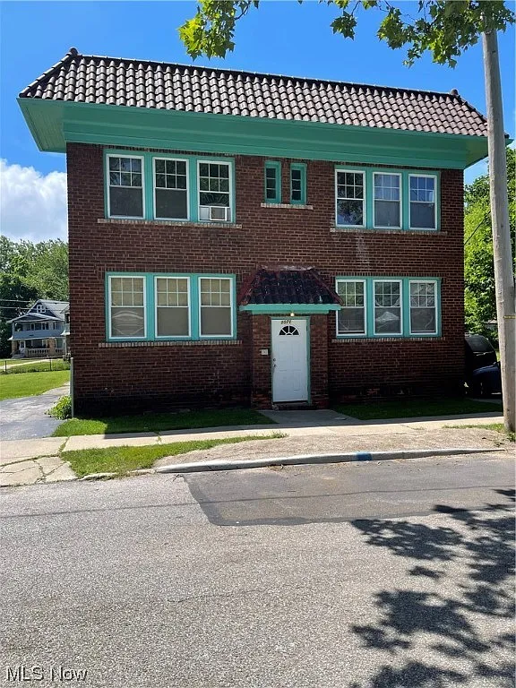 10712 Helena Ave photo 1