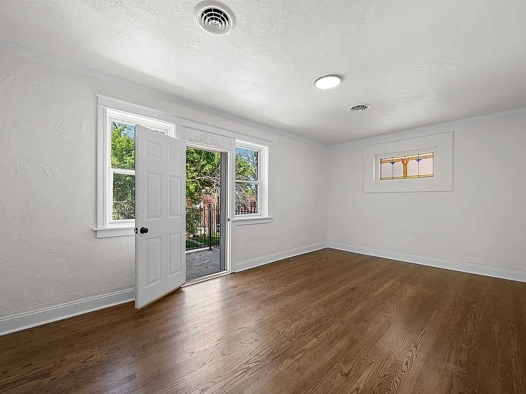 5006 Tholozan Ave #A — Photo 3