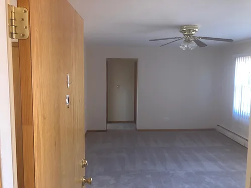 10516 Lyman Ave #2W Photo 1