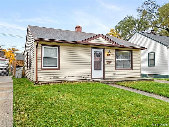 3rd image of 337 Hamata Ave