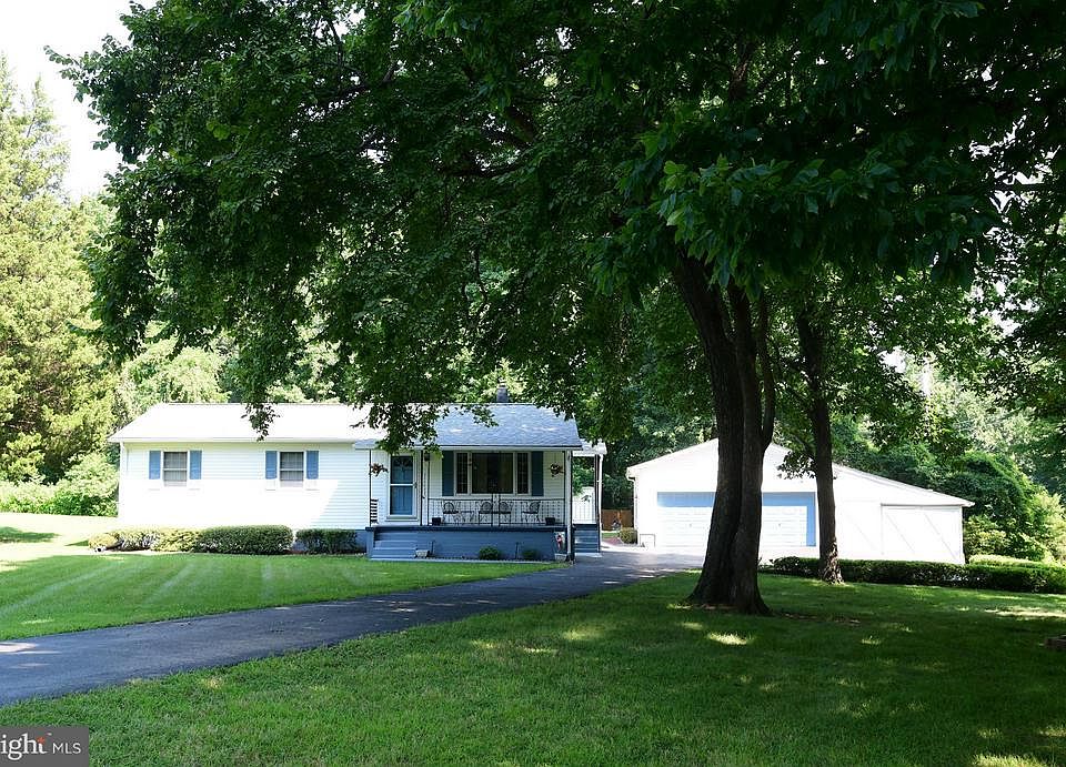 1st image of 40470 Frederick Ln