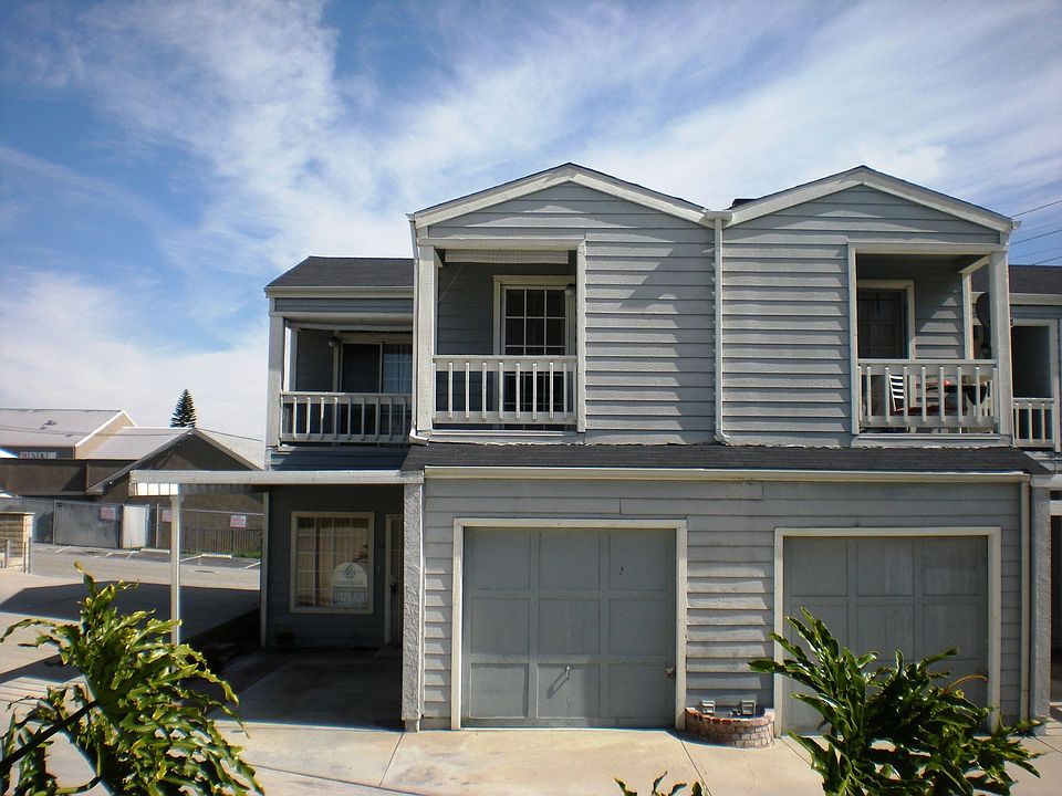 End unit -- only 1 shared wall and privacy!