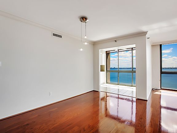 3rd image of 3301 Bayshore Blvd Unit 1008B