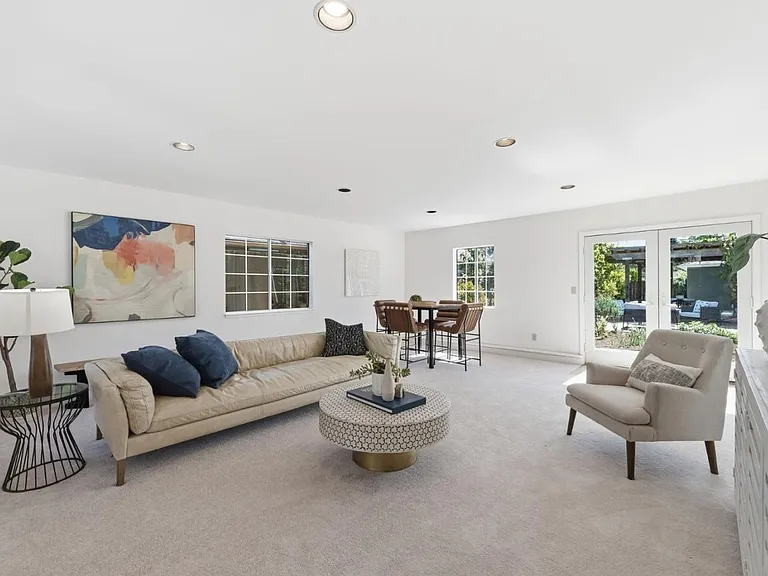 410 Wilton Ave — Photo 20