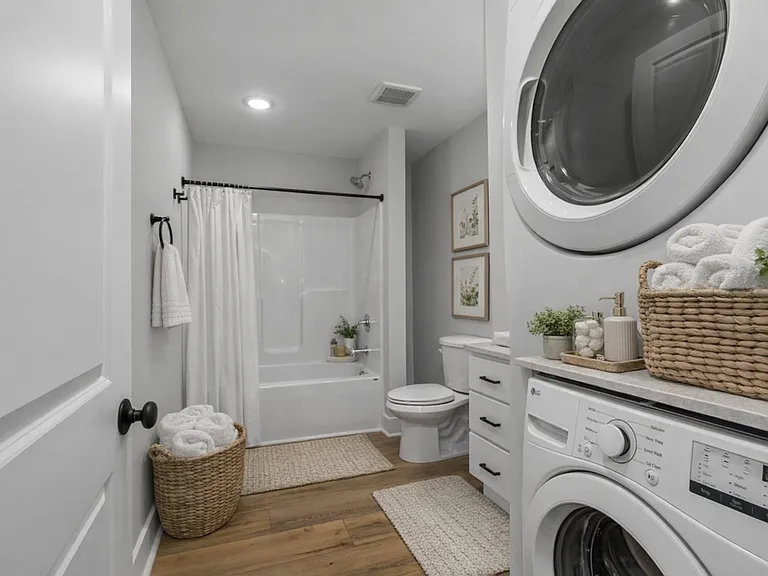 960 Diamond Ave NE #3 — Photo 9