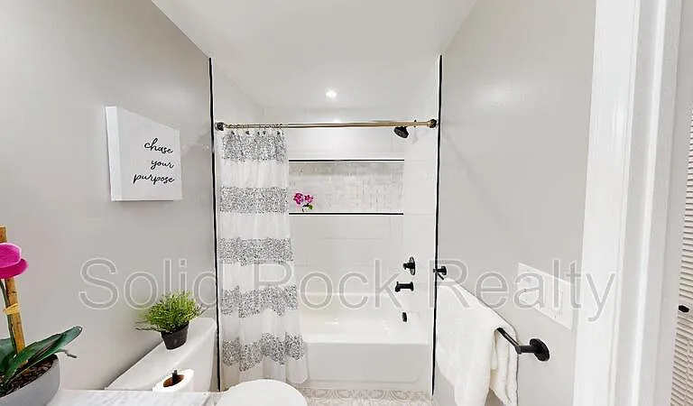 8450 Camfield Cir — Photo 25
