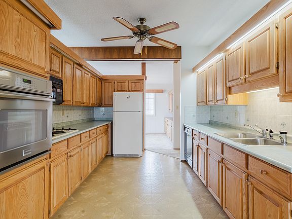 3rd image of 9536 151st Ave NW