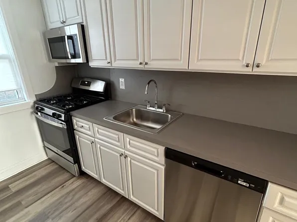 (undisclosed Address), Oakland Gardens, NY 11364