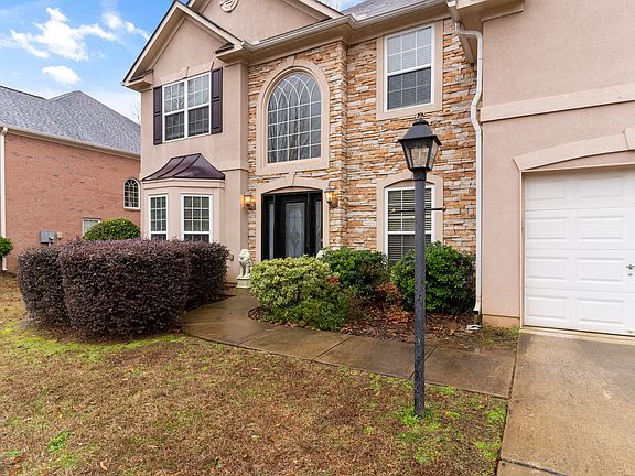 4th image of 4218 Galilee Dr NE