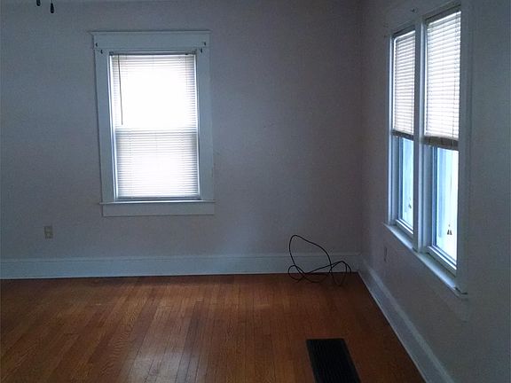 2nd image of 245 E Fairfax Ln