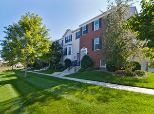 1358 Savanna Dr, Shakopee, MN 55379