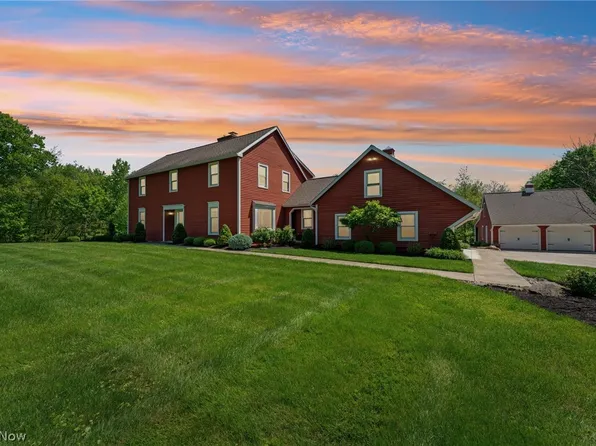 9229 Deerfield Dr, Seville, OH 44273