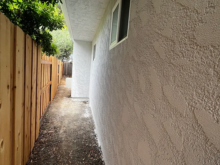 5050 54th St — Photo 15