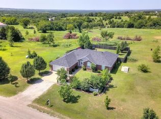 352112 E 1050th Rd, Prague, OK 74864