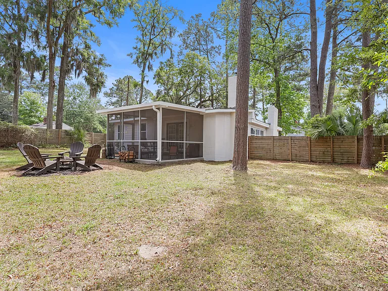 1650 E Duffy St — Photo 34