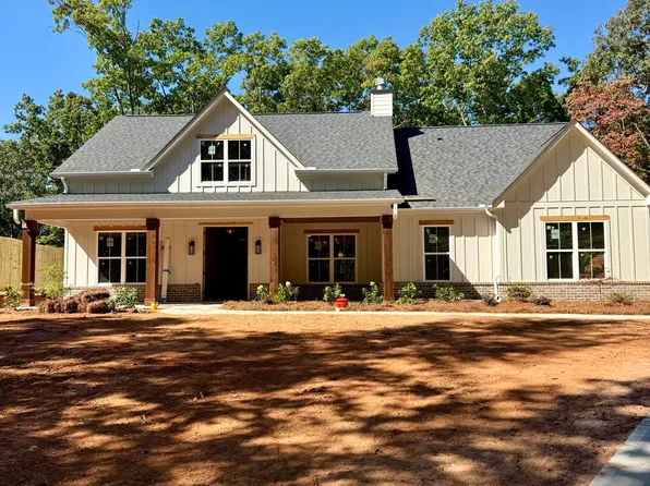 564 Charlotte Ln, Bremen, GA 30110