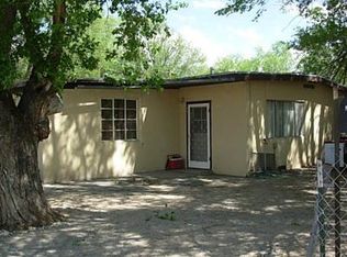 401 Bobcat Ln, Espanola, NM 87532