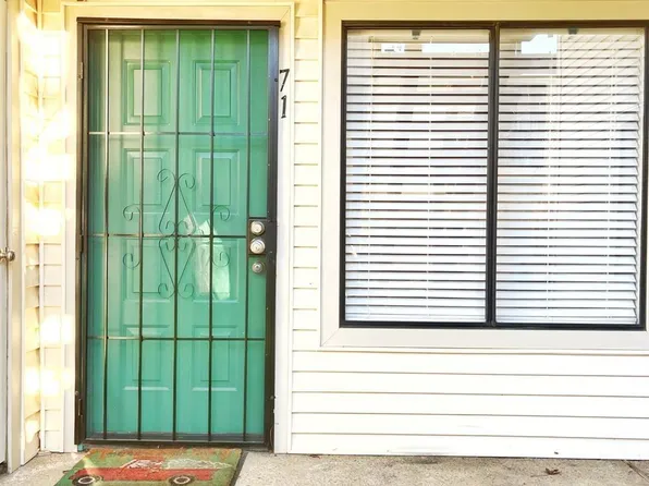 712 McCoy Ct APT 71, Lodi, CA 95240