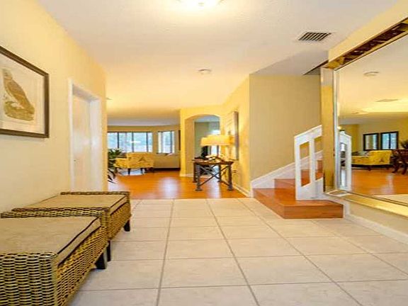 4th image of 7250 NW 113th Pl