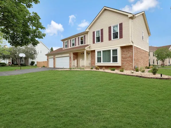 437 Woodcroft Ct, Schaumburg, IL 60173