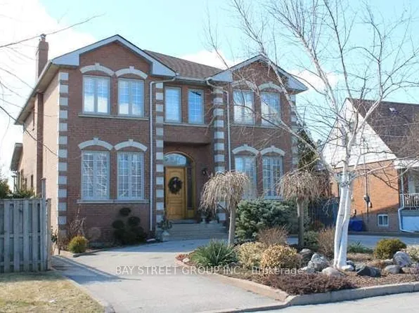 10 Benalto Rd, Toronto, ON M6A 2R8