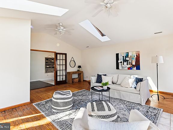 4th image of 3517 Rockway Ave