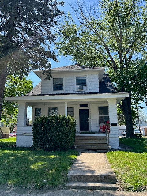 1st image of 1706 W Bradley Ave