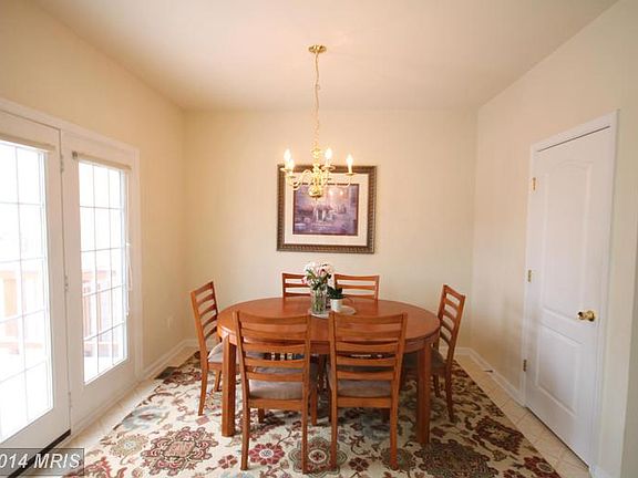 3rd image of 43817 Lees Mill Sq