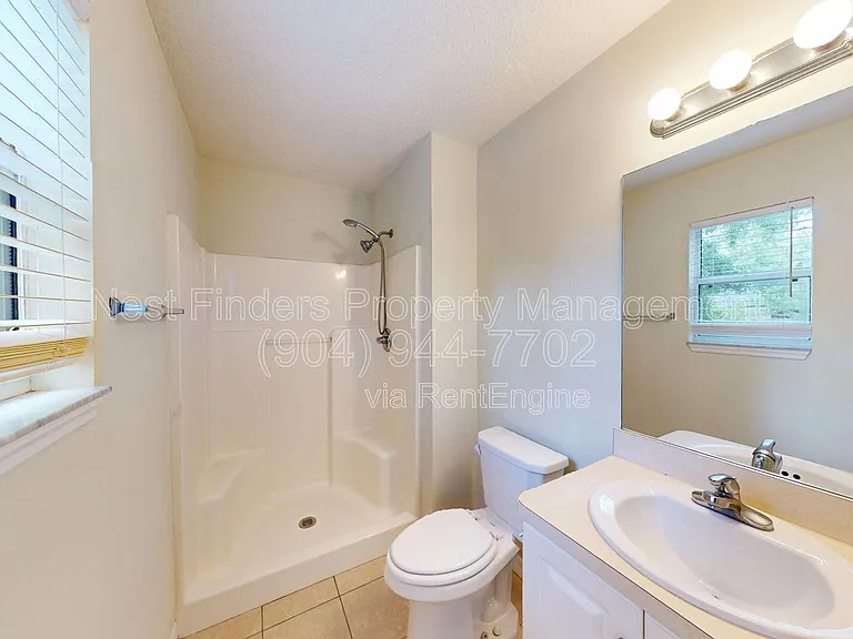 908 Helen St — Photo 19