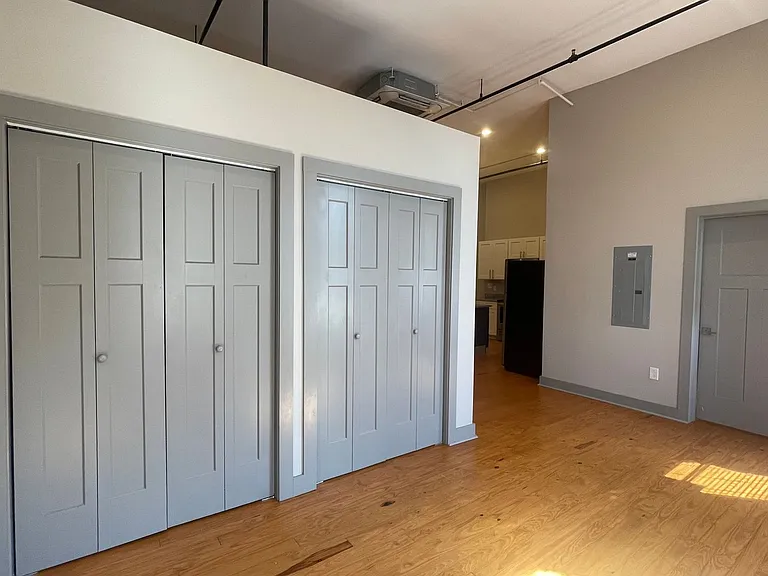 614 Poplar St — Photo 17