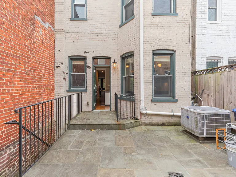 1022 Independence Ave SE — Photo 34