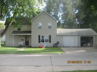 2304 14th St, Emmetsburg, IA 50536