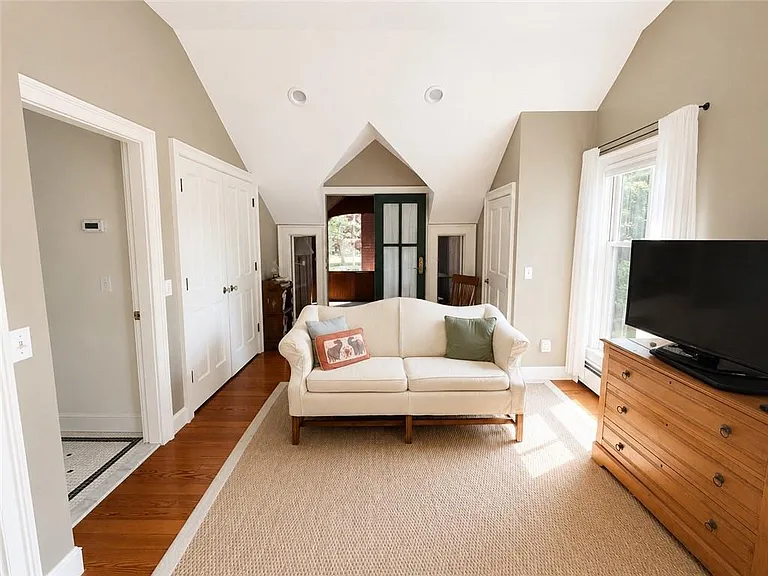 41 Calvert Pl — Photo 14