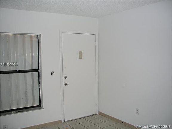 3rd image of 15332 Sunset Dr #Lvh624