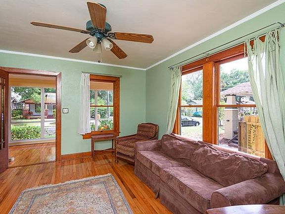 3rd image of 1020 E Mohawk Ave