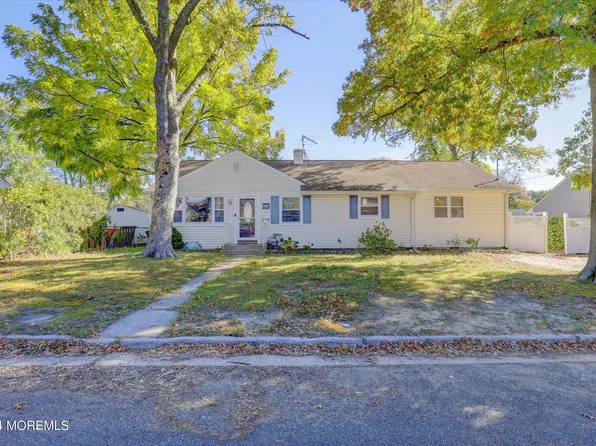 16 Campbell Drive, Eatontown, NJ 07724