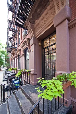 Rented by Douglas Elliman | media 8