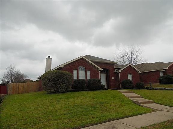 2nd image of 2408 Redfield Dr